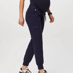 NWT Figs Women’s Maternity Jogger Scrub Pants Navy Size L Petite